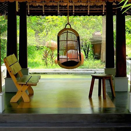 Clayfingers Art Cottage Thrissur Екстериор снимка