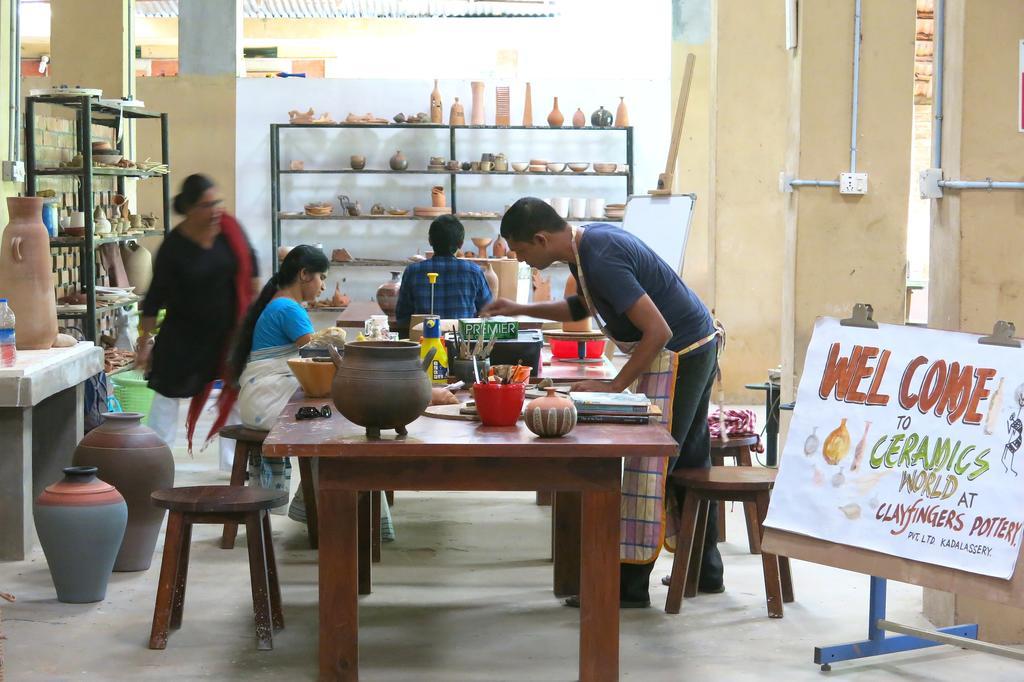 Clayfingers Art Cottage Thrissur Стая снимка