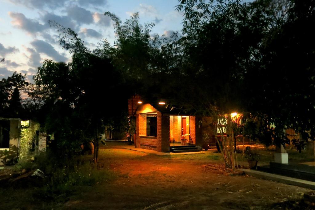 Clayfingers Art Cottage Thrissur Екстериор снимка